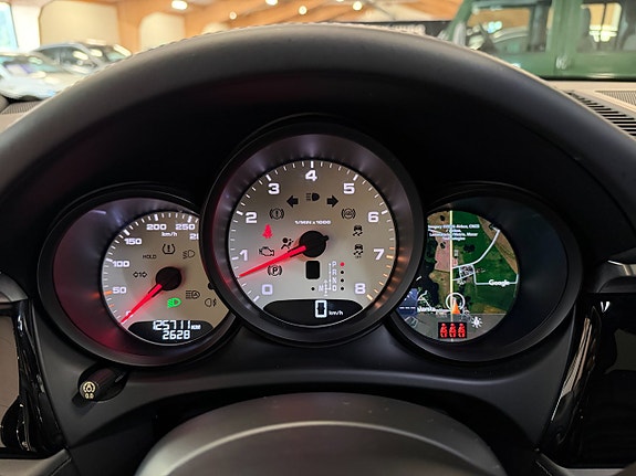 Porsche Macan S 20 of 26