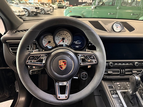 Porsche Macan S 8 of 26