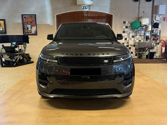 Land Rover Range Rover Sport 2 of 30
