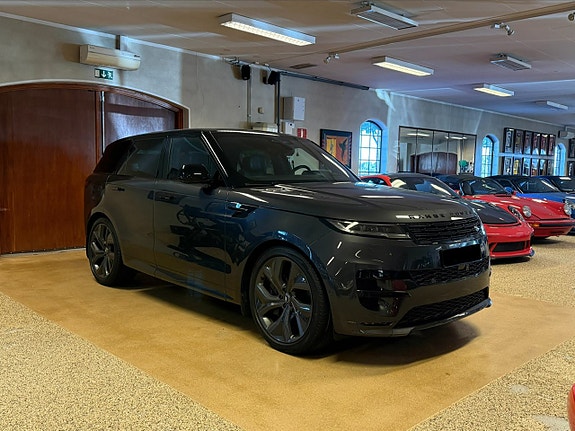 Land Rover Range Rover Sport 3 of 30