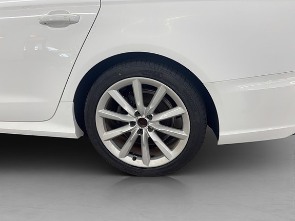 Audi A6 28 of 30