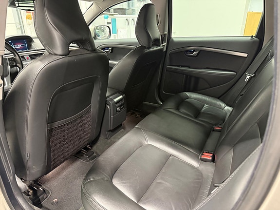 Volvo XC70 18 of 22