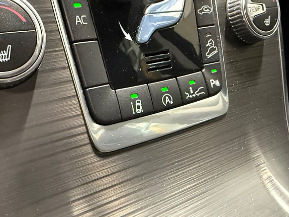 Volvo XC70 15 of 22