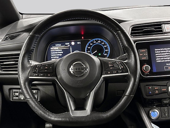 Nissan Leaf 16 of 18