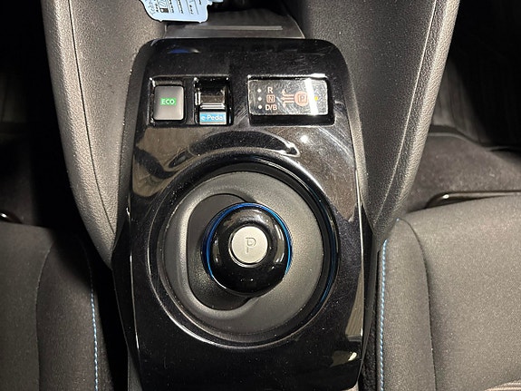 Nissan Leaf 12 of 18