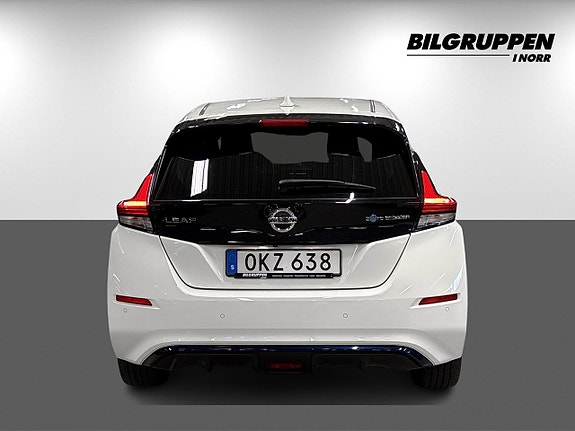 Nissan Leaf 6 of 18