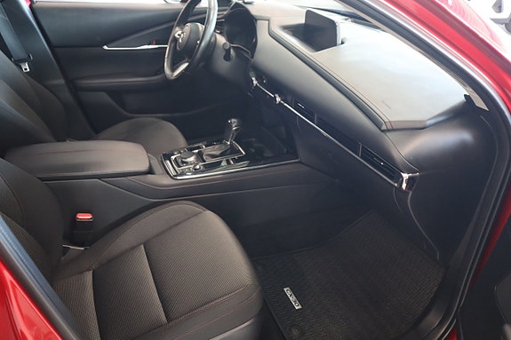Mazda CX-30 7 of 16