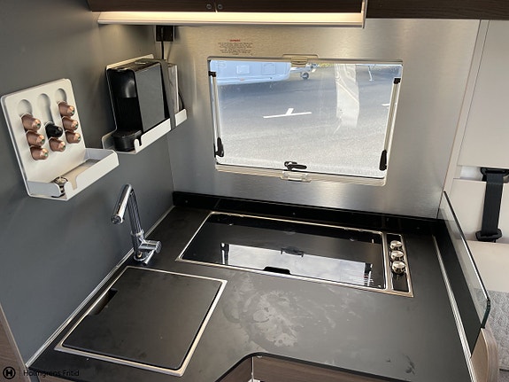 Adria Matrix Mb 670DC 7 of 12