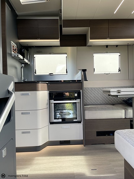 Adria Matrix Mb 670DC 5 of 12