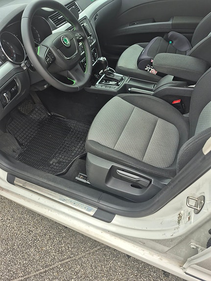 Skoda Superb 9 of 10