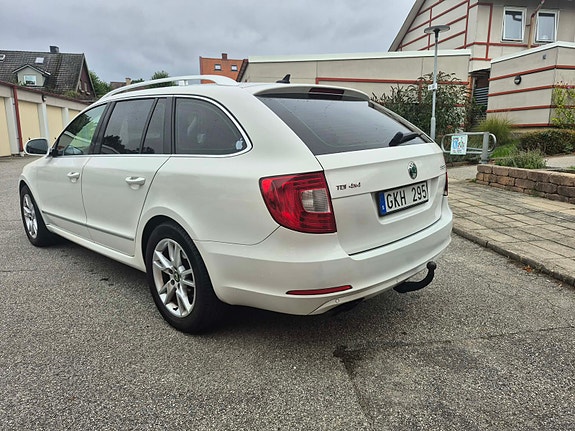 Skoda Superb 3 of 10