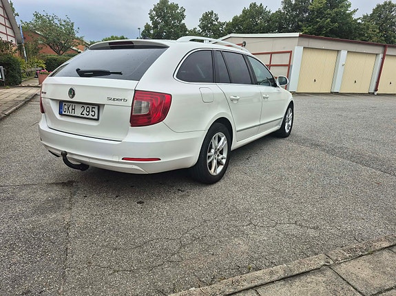 Skoda Superb 5 of 10