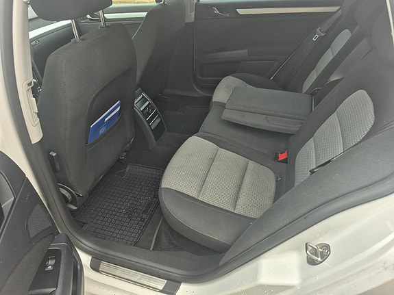 Skoda Superb 8 of 10