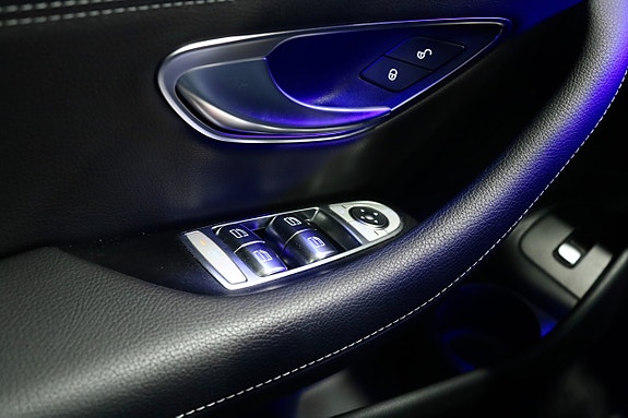 Mercedes-Benz E220 23 of 24