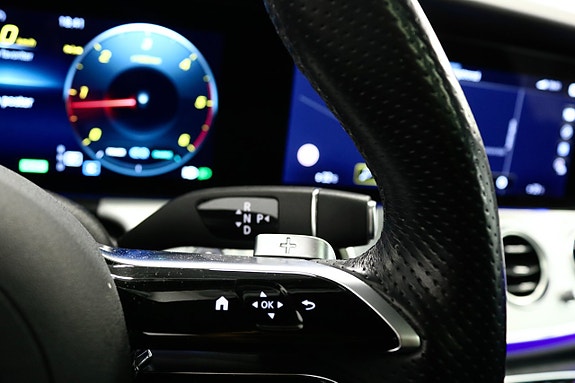 Mercedes-Benz E220 16 of 24