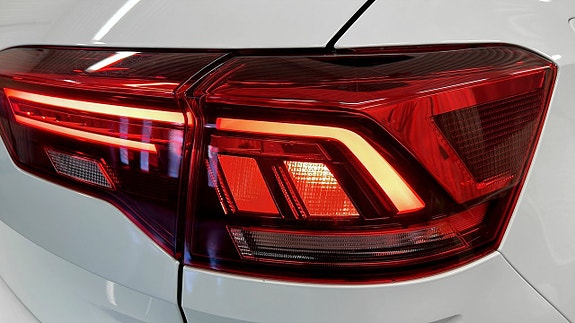 Volkswagen T-Roc 15 of 21