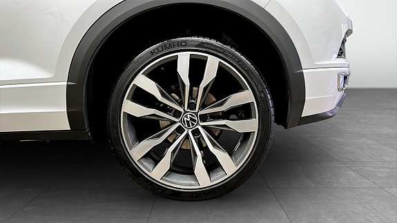 Volkswagen T-Roc 6 of 21