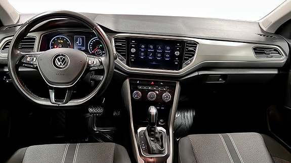 Volkswagen T-Roc 10 of 21