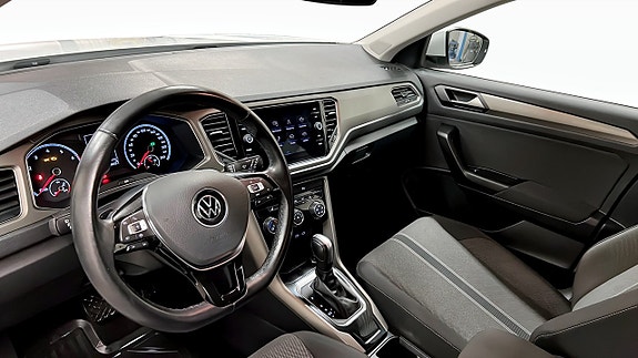 Volkswagen T-Roc 7 of 21