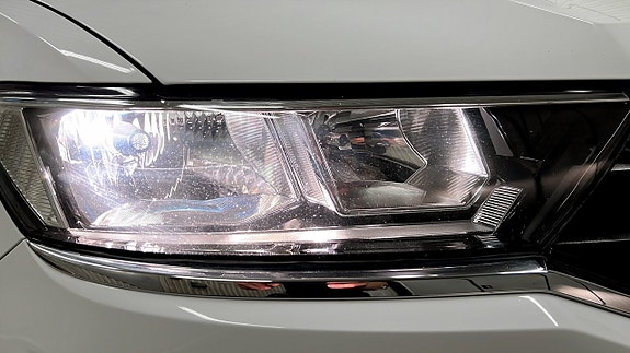 Volkswagen T-Roc 14 of 21