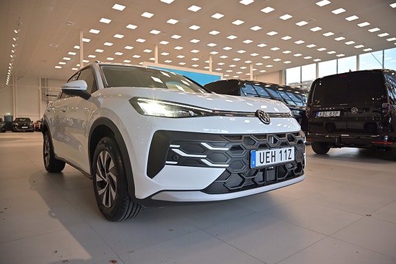 Volkswagen T-Roc 4 of 26