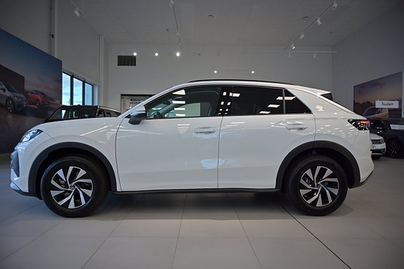 Volkswagen T-Roc 7 of 26