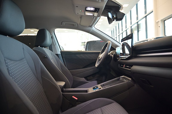 Volkswagen T-Roc 23 of 26