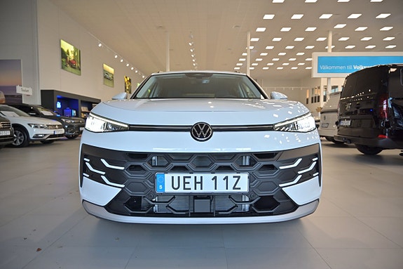 Volkswagen T-Roc 3 of 26