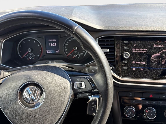 Volkswagen T-Roc 10 of 10