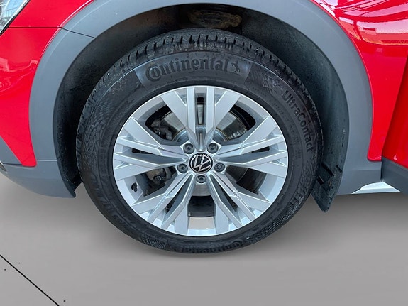 Volkswagen Passat Alltrack 11 of 12