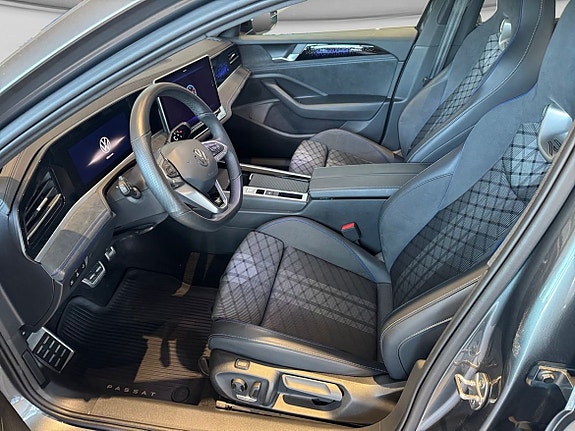 Volkswagen Passat 7 of 12