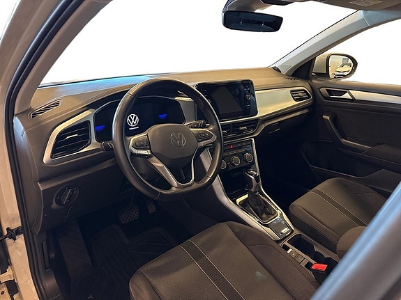 Volkswagen T-Roc 8 of 20