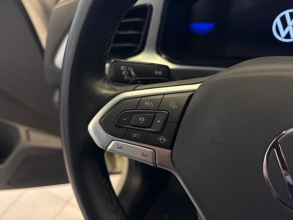 Volkswagen T-Roc 11 of 20