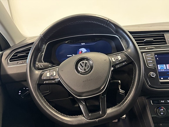 Volkswagen Tiguan 15 of 21