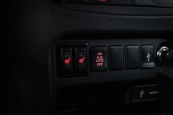 Mitsubishi L200 25 of 30