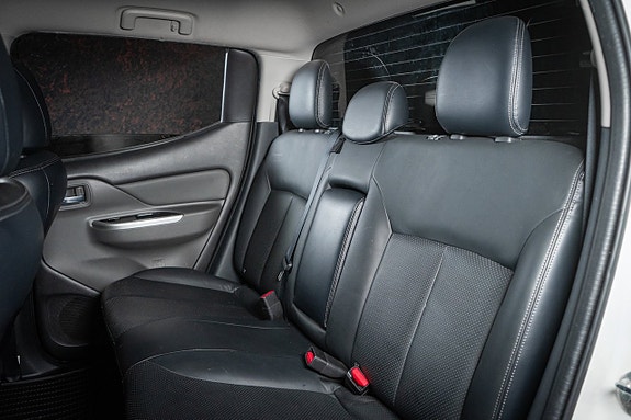 Mitsubishi L200 30 of 30