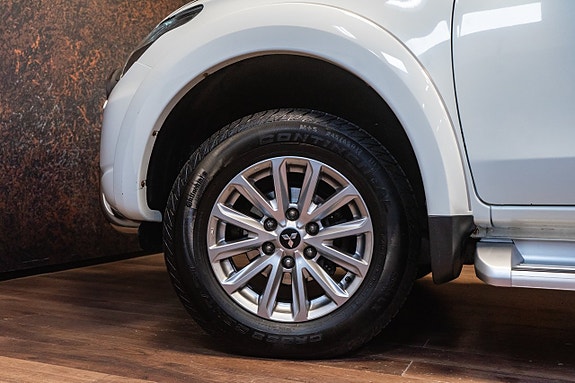 Mitsubishi L200 11 of 30