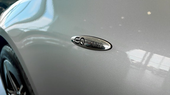 Mercedes-Benz 300 C 15 of 19