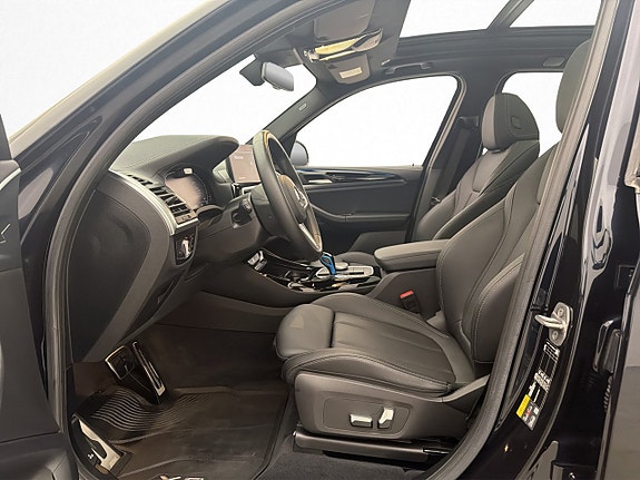 BMW iX3 10 of 30