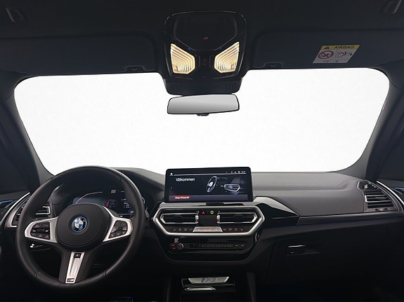 BMW iX3 16 of 30