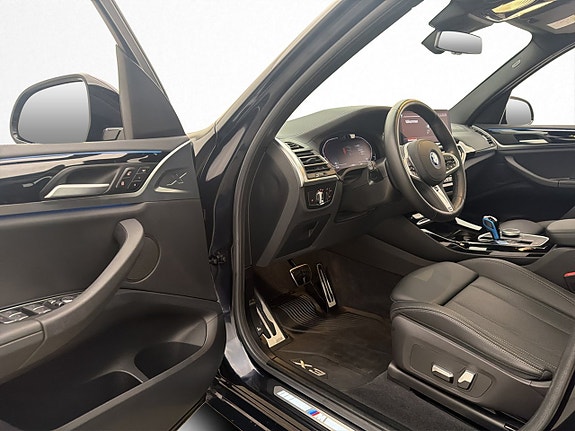 BMW iX3 9 of 30