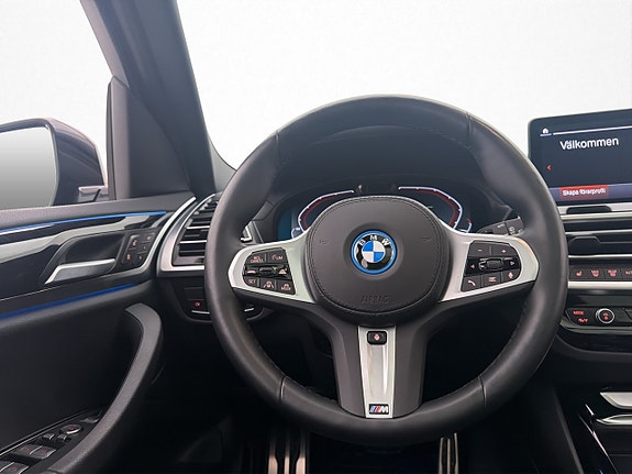 BMW iX3 12 of 30