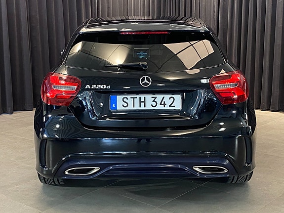 Mercedes-Benz A220 d 2 of 30