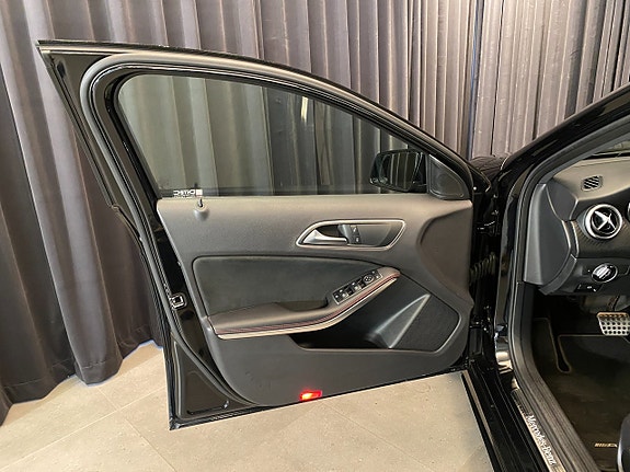 Mercedes-Benz A220 d 18 of 30