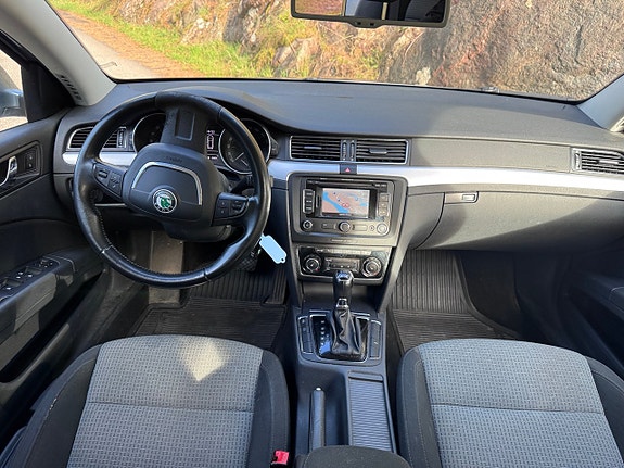 Skoda Superb 6 of 7