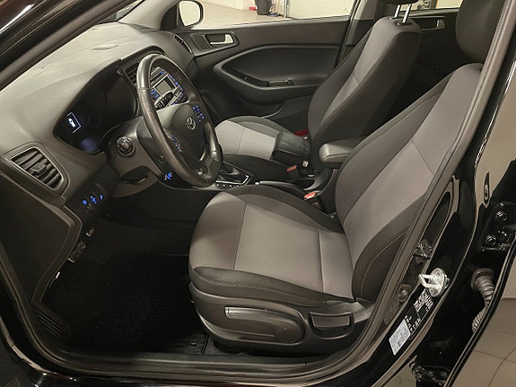 Hyundai i20 3 of 7