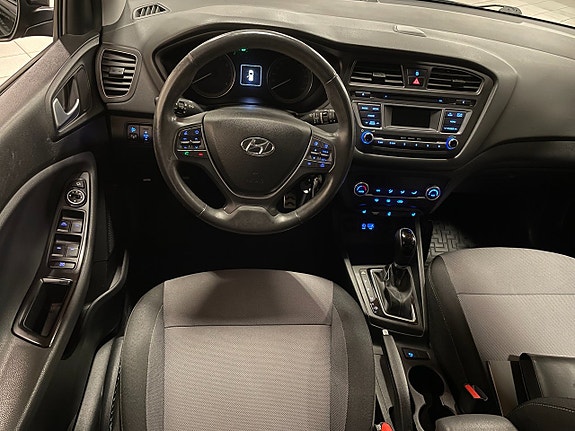 Hyundai i20 5 of 7