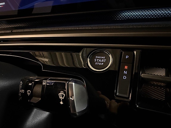 Peugeot e-3008 14 of 23