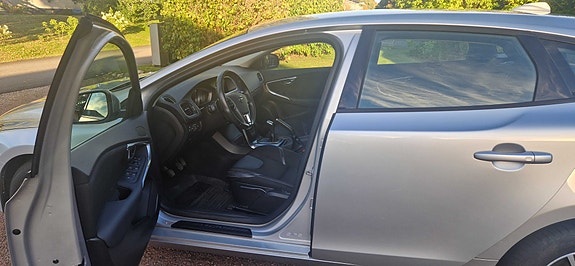 Volvo V40 3 of 6