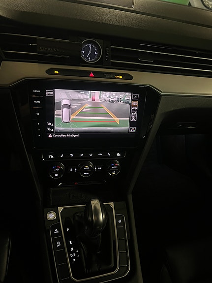Volkswagen Passat 17 of 18